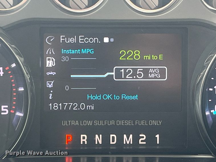 image for item DP2118 2016 Ford F350 Super Duty Lariat Platinum  Crew Cab pickup truck