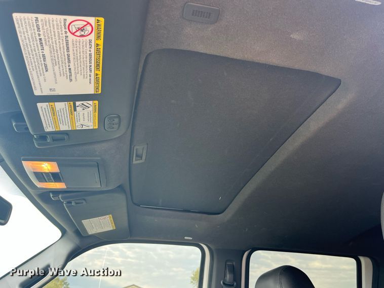 image for item DP2118 2016 Ford F350 Super Duty Lariat Platinum  Crew Cab pickup truck