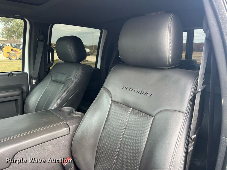 image for item DP2118 2016 Ford F350 Super Duty Lariat Platinum  Crew Cab pickup truck