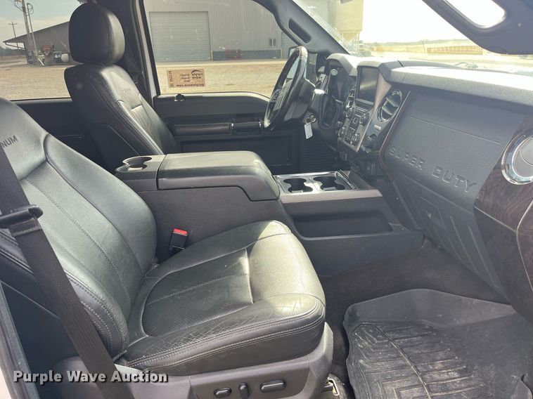 image for item DP2118 2016 Ford F350 Super Duty Lariat Platinum  Crew Cab pickup truck