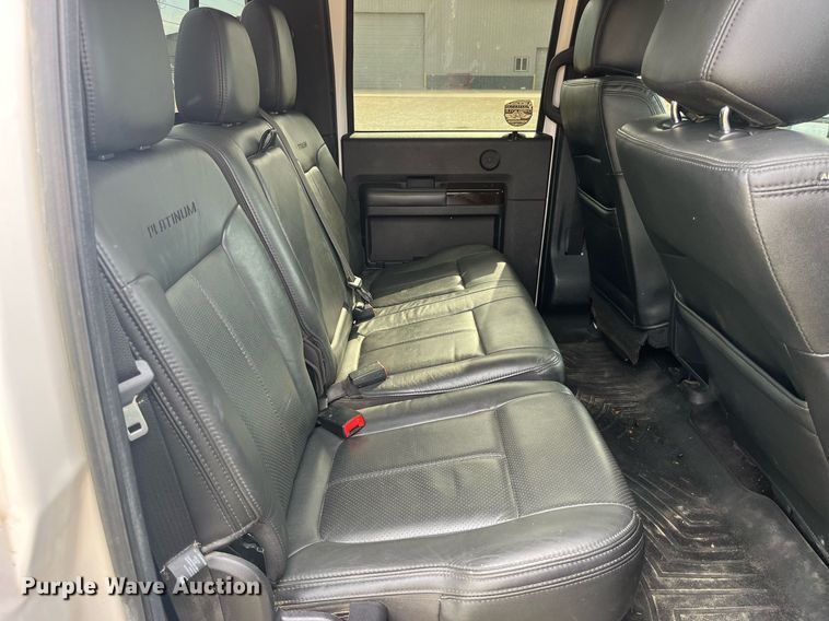 image for item DP2118 2016 Ford F350 Super Duty Lariat Platinum  Crew Cab pickup truck