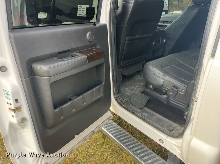 image for item DP2118 2016 Ford F350 Super Duty Lariat Platinum  Crew Cab pickup truck