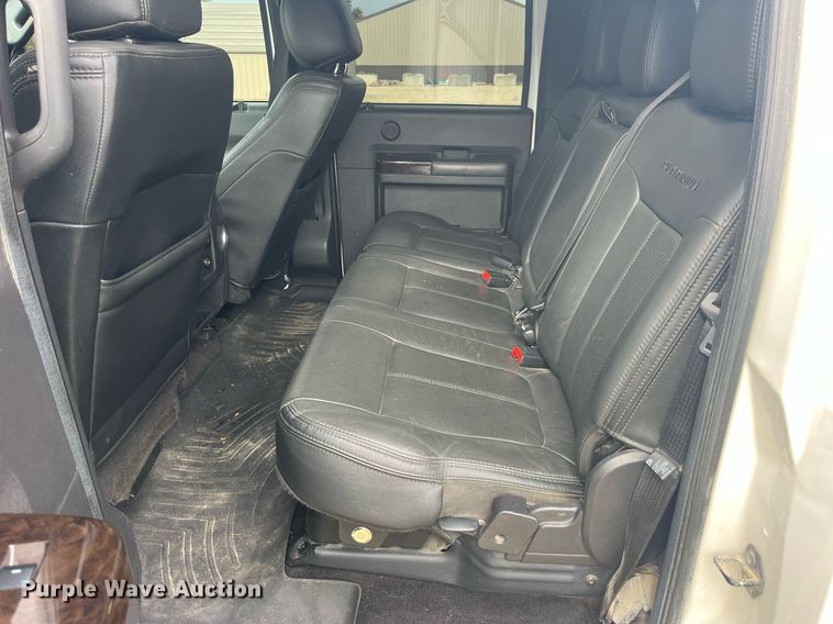 image for item DP2118 2016 Ford F350 Super Duty Lariat Platinum  Crew Cab pickup truck