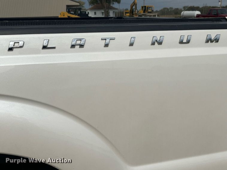 image for item DP2118 2016 Ford F350 Super Duty Lariat Platinum  Crew Cab pickup truck