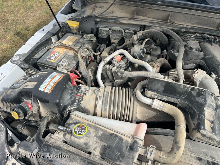 image for item DP2118 2016 Ford F350 Super Duty Lariat Platinum  Crew Cab pickup truck