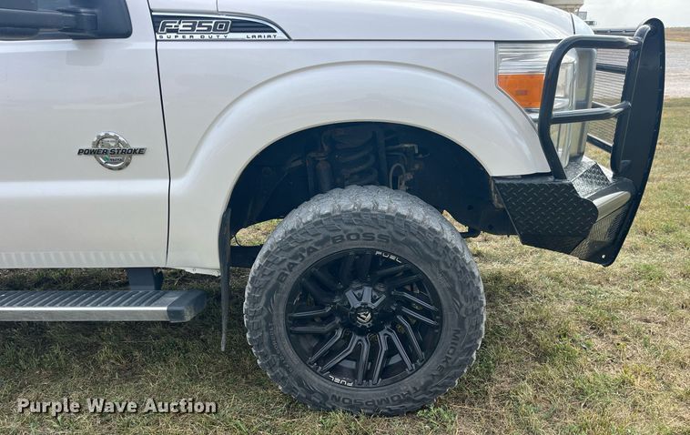 image for item DP2118 2016 Ford F350 Super Duty Lariat Platinum  Crew Cab pickup truck