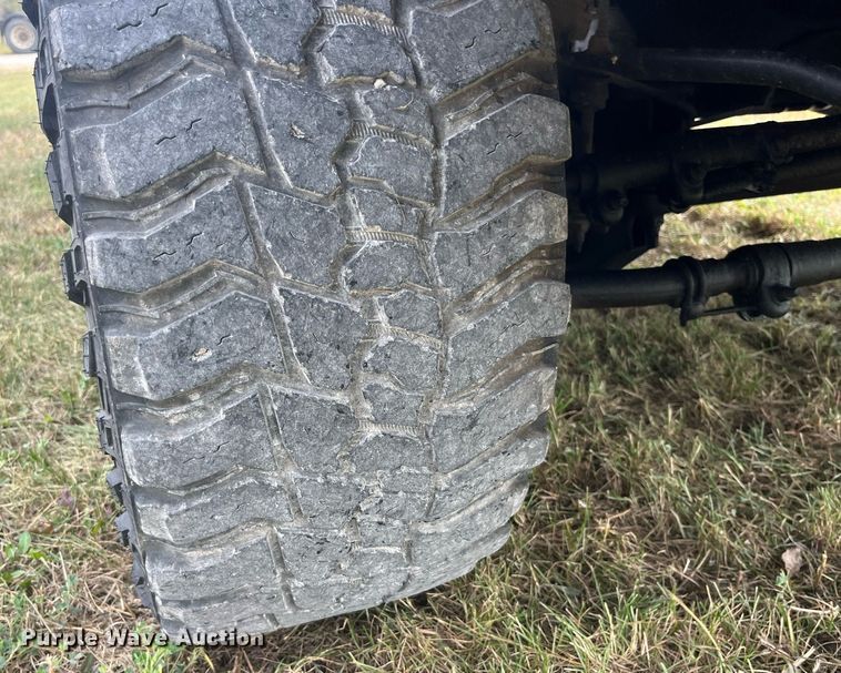 image for item DP2118 2016 Ford F350 Super Duty Lariat Platinum  Crew Cab pickup truck