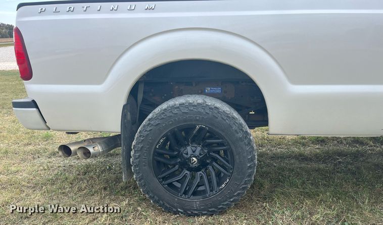 image for item DP2118 2016 Ford F350 Super Duty Lariat Platinum  Crew Cab pickup truck