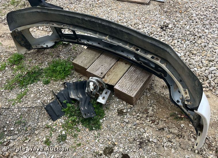 image for item DP2118 2016 Ford F350 Super Duty Lariat Platinum  Crew Cab pickup truck