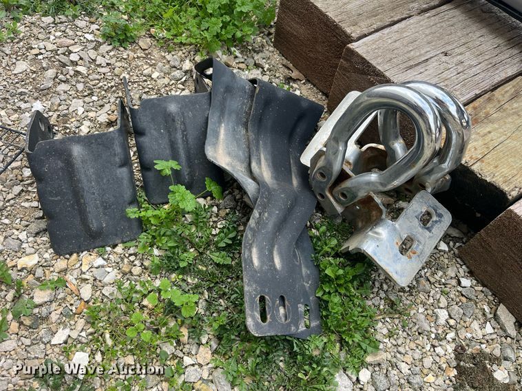 image for item DP2118 2016 Ford F350 Super Duty Lariat Platinum  Crew Cab pickup truck