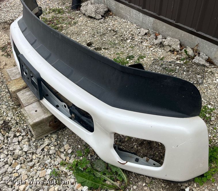 image for item DP2118 2016 Ford F350 Super Duty Lariat Platinum  Crew Cab pickup truck