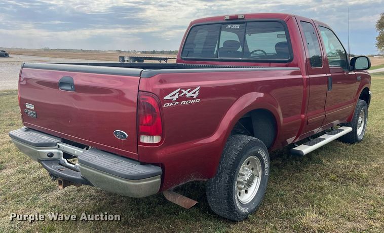 image for item DP2119 2001 Ford F250 Super Duty XLT  SuperCab pickup truck