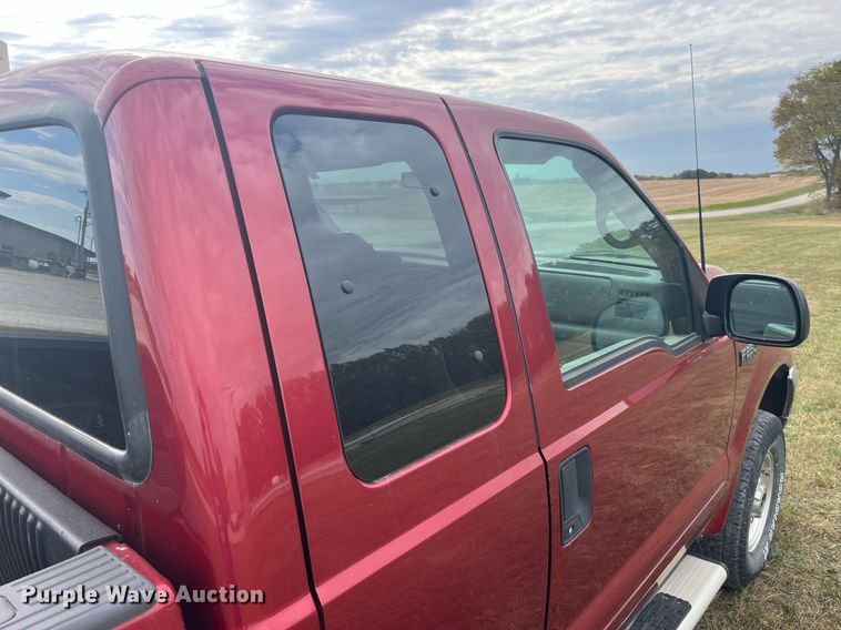 image for item DP2119 2001 Ford F250 Super Duty XLT  SuperCab pickup truck