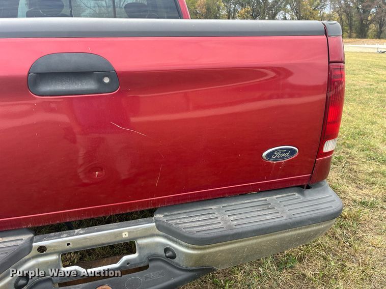 image for item DP2119 2001 Ford F250 Super Duty XLT  SuperCab pickup truck