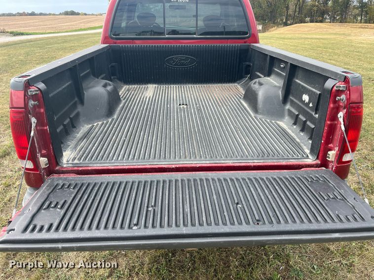 image for item DP2119 2001 Ford F250 Super Duty XLT  SuperCab pickup truck