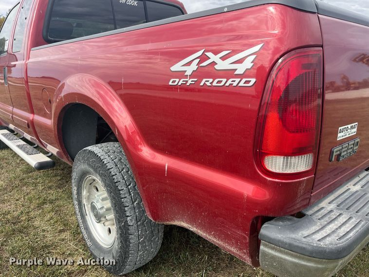 image for item DP2119 2001 Ford F250 Super Duty XLT  SuperCab pickup truck