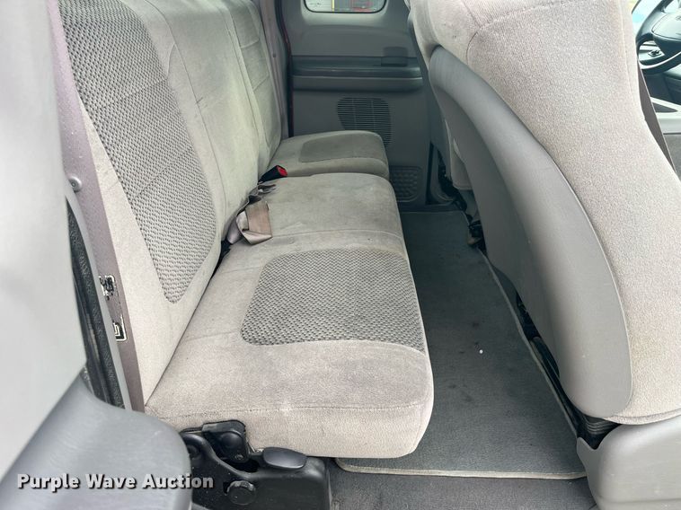 image for item DP2119 2001 Ford F250 Super Duty XLT  SuperCab pickup truck