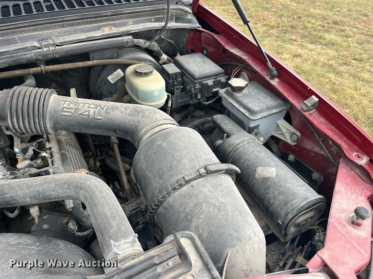 image for item DP2119 2001 Ford F250 Super Duty XLT  SuperCab pickup truck