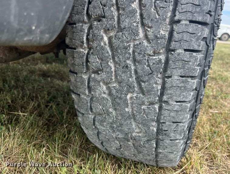 image for item DP2119 2001 Ford F250 Super Duty XLT  SuperCab pickup truck