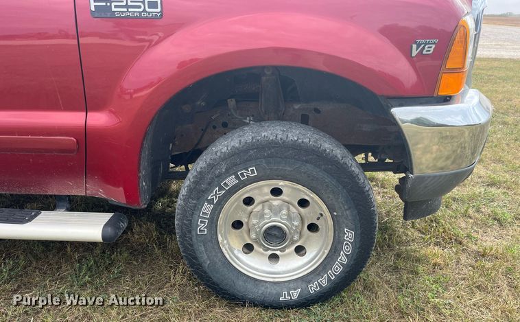 image for item DP2119 2001 Ford F250 Super Duty XLT  SuperCab pickup truck