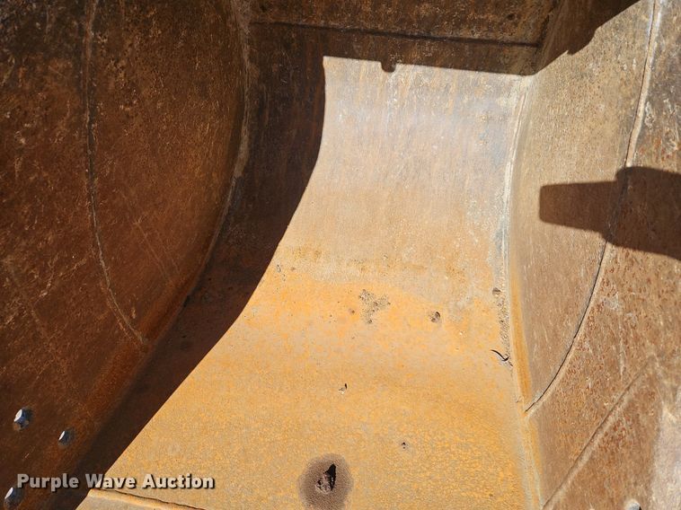 image for item DP2486 WB  36" bucket