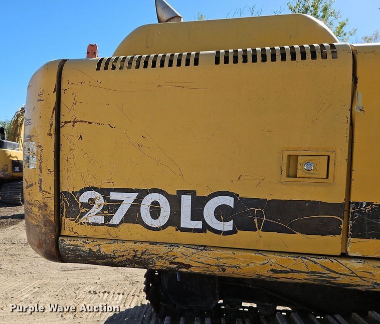 image for item DP2488 1999 John Deere 270LC  excavator