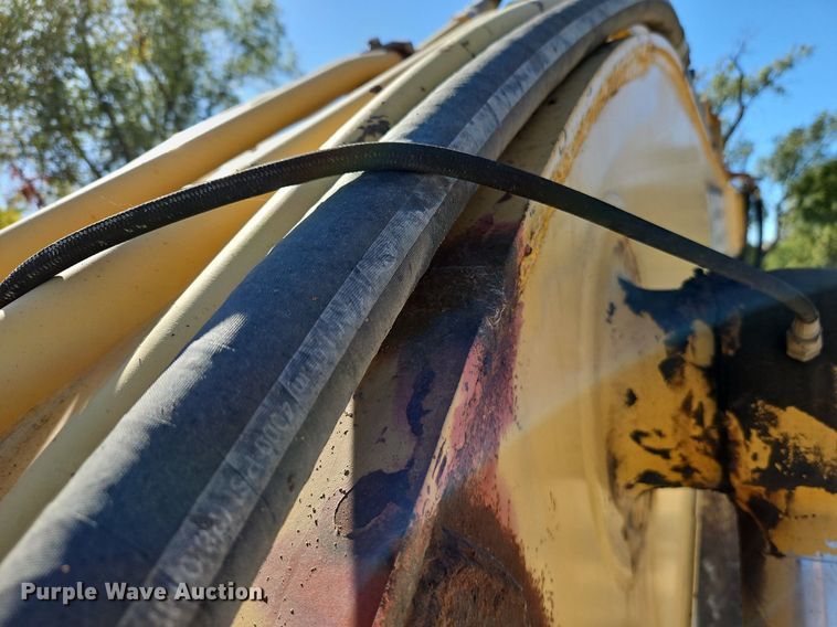 image for item DP2488 1999 John Deere 270LC  excavator