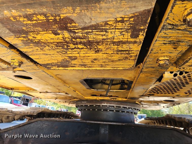 image for item DP2488 1999 John Deere 270LC  excavator