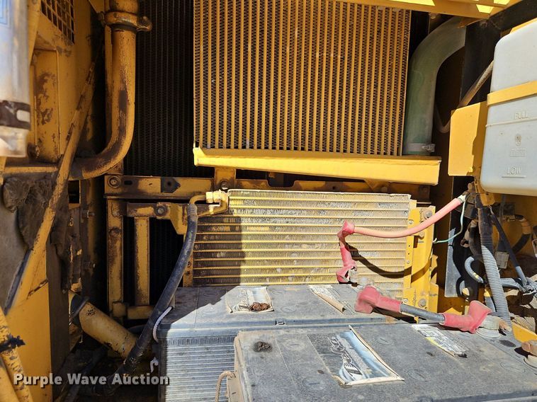 image for item DP2488 1999 John Deere 270LC  excavator