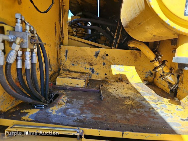 image for item DP2488 1999 John Deere 270LC  excavator