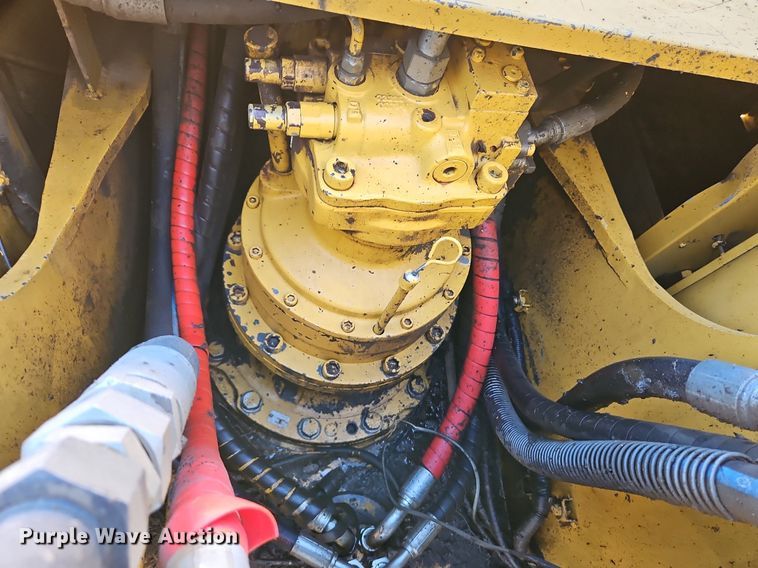 image for item DP2488 1999 John Deere 270LC  excavator