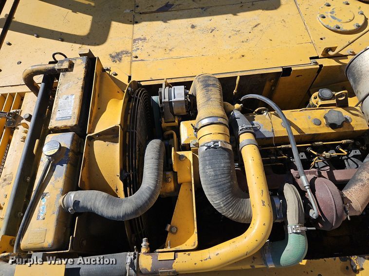 image for item DP2488 1999 John Deere 270LC  excavator