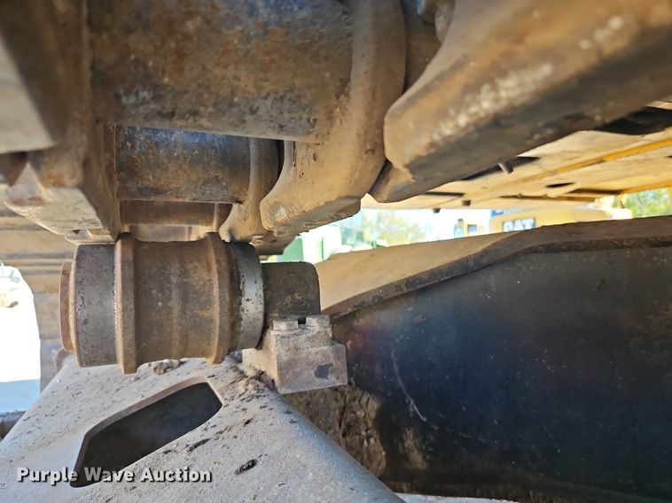 image for item DP2488 1999 John Deere 270LC  excavator