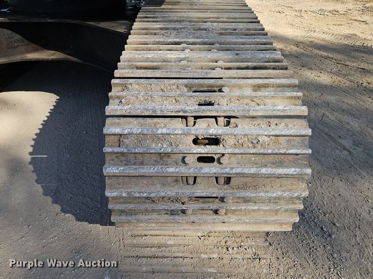 image for item DP2488 1999 John Deere 270LC  excavator