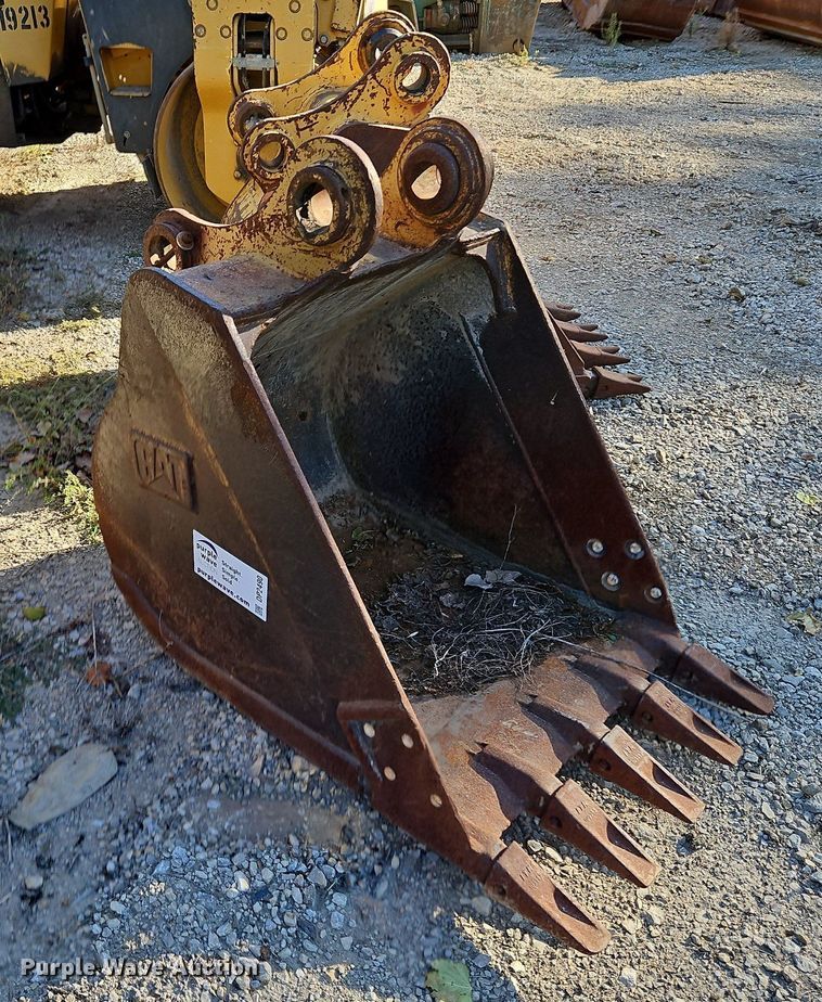 image for item DP2490 Caterpillar 313  bucket