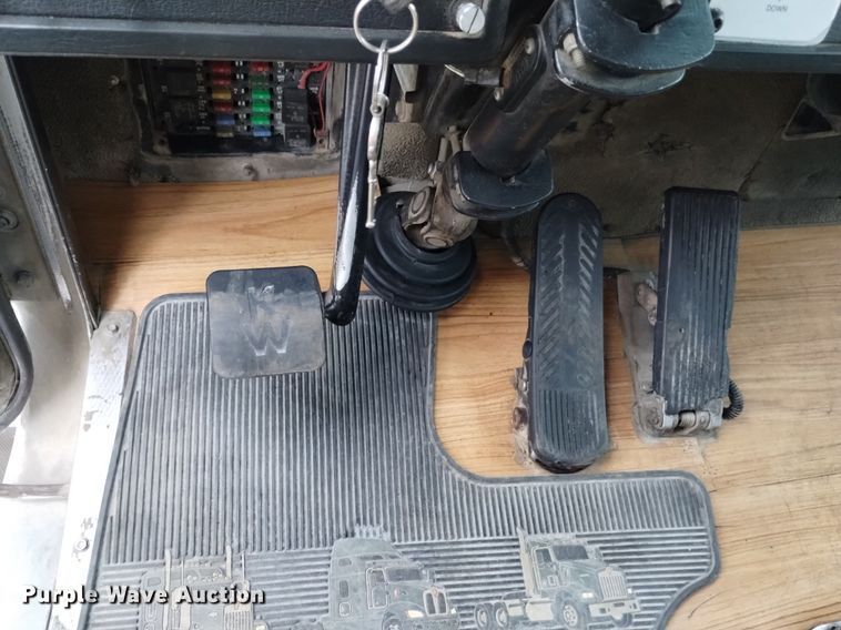 image for item DP3401 1998 Kenworth  ready mix truck