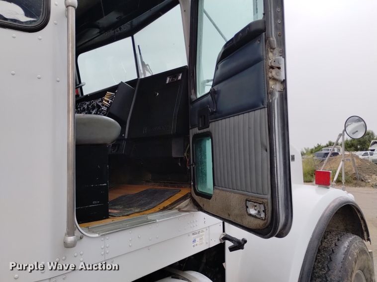 image for item DP3401 1998 Kenworth  ready mix truck