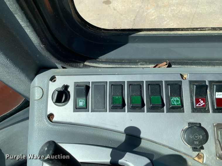 image for item DP8713 2011 Doosan DL300  wheel loader