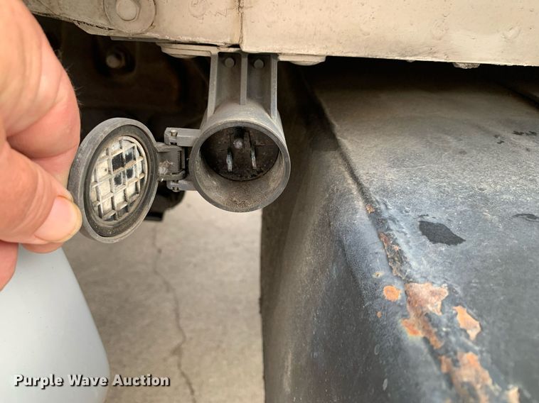 image for item DP8725 2000  Ford F650 Super Duty  vacuum truck