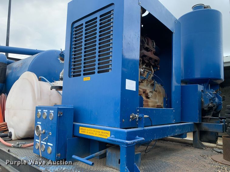 image for item DP8725 2000  Ford F650 Super Duty  vacuum truck