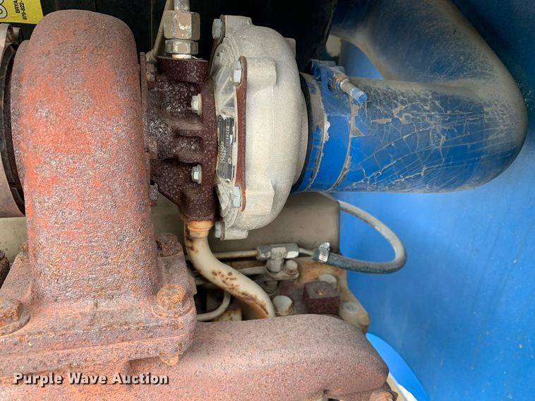 image for item DP8725 2000  Ford F650 Super Duty  vacuum truck