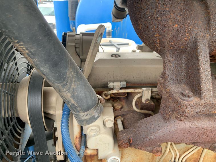 image for item DP8725 2000  Ford F650 Super Duty  vacuum truck