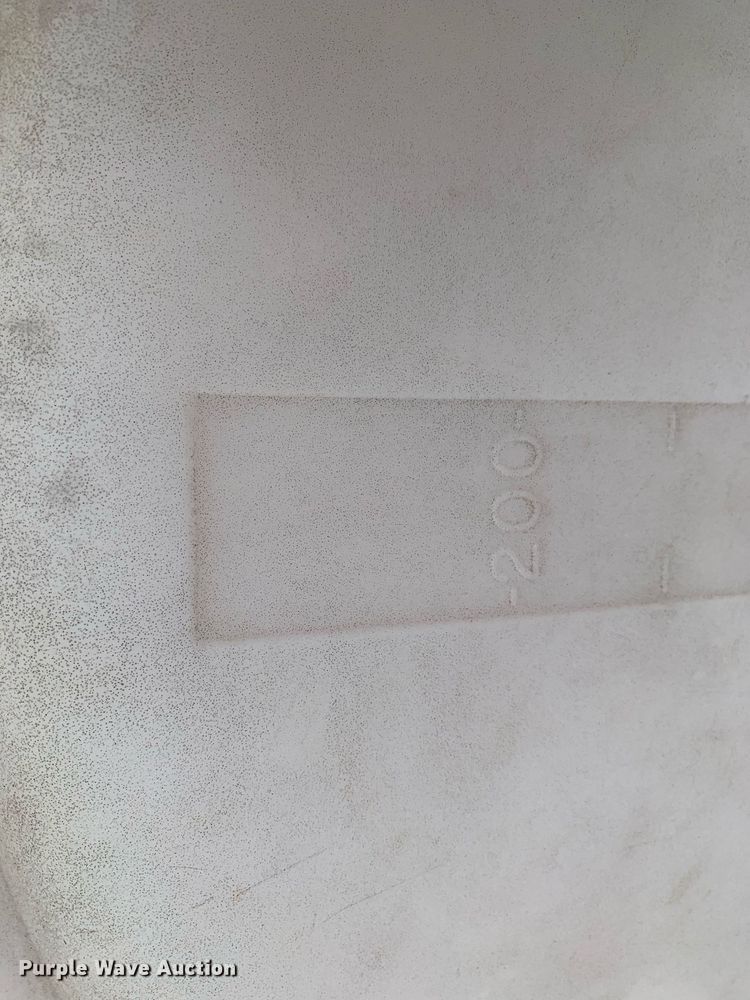 image for item DP8725 2000  Ford F650 Super Duty  vacuum truck