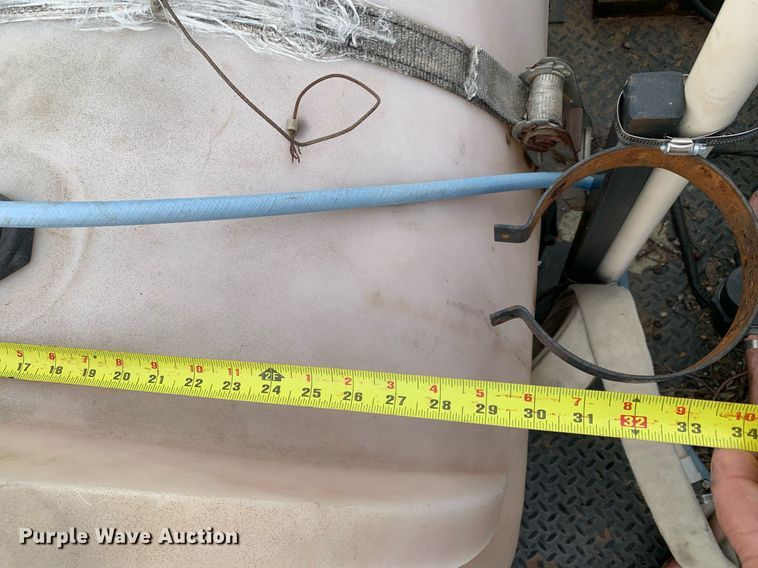 image for item DP8725 2000  Ford F650 Super Duty  vacuum truck