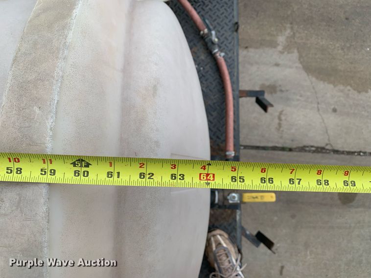 image for item DP8725 2000  Ford F650 Super Duty  vacuum truck