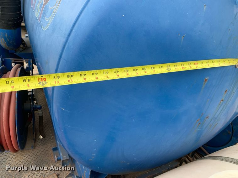 image for item DP8725 2000  Ford F650 Super Duty  vacuum truck