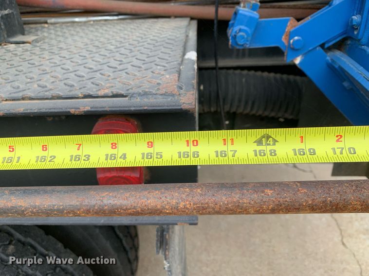 image for item DP8725 2000  Ford F650 Super Duty  vacuum truck