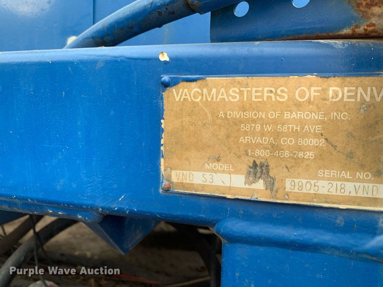 image for item DP8725 2000  Ford F650 Super Duty  vacuum truck