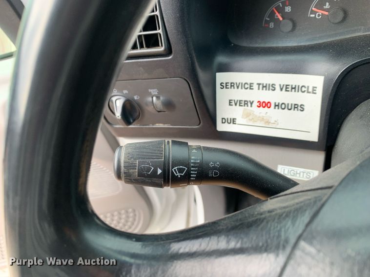 image for item DP8725 2000  Ford F650 Super Duty  vacuum truck