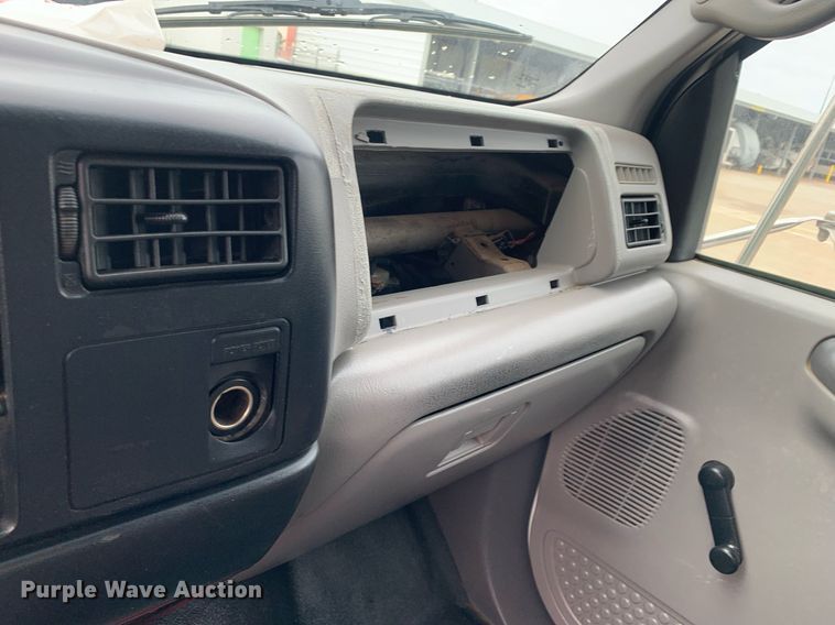 image for item DP8725 2000  Ford F650 Super Duty  vacuum truck